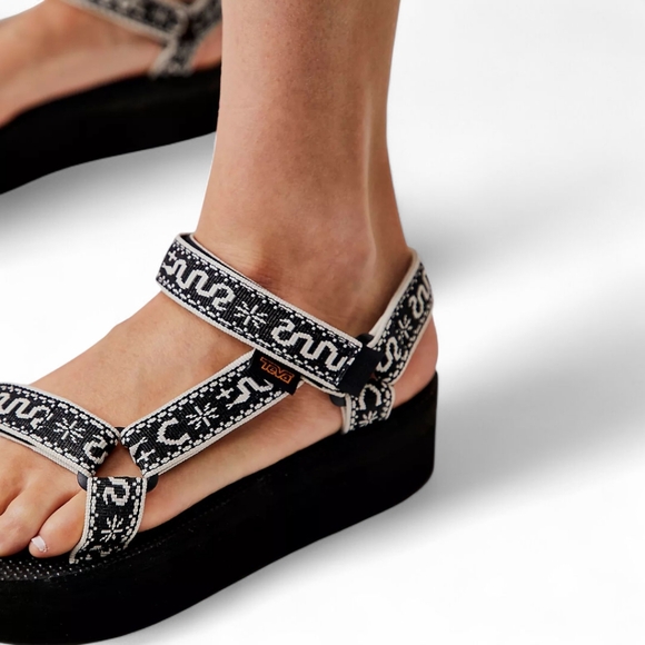 Teva Flatform Universal Sandals Bandana Black Beach Y2K Chunky Platform | Sz‎ 11 - Picture 2 of 16